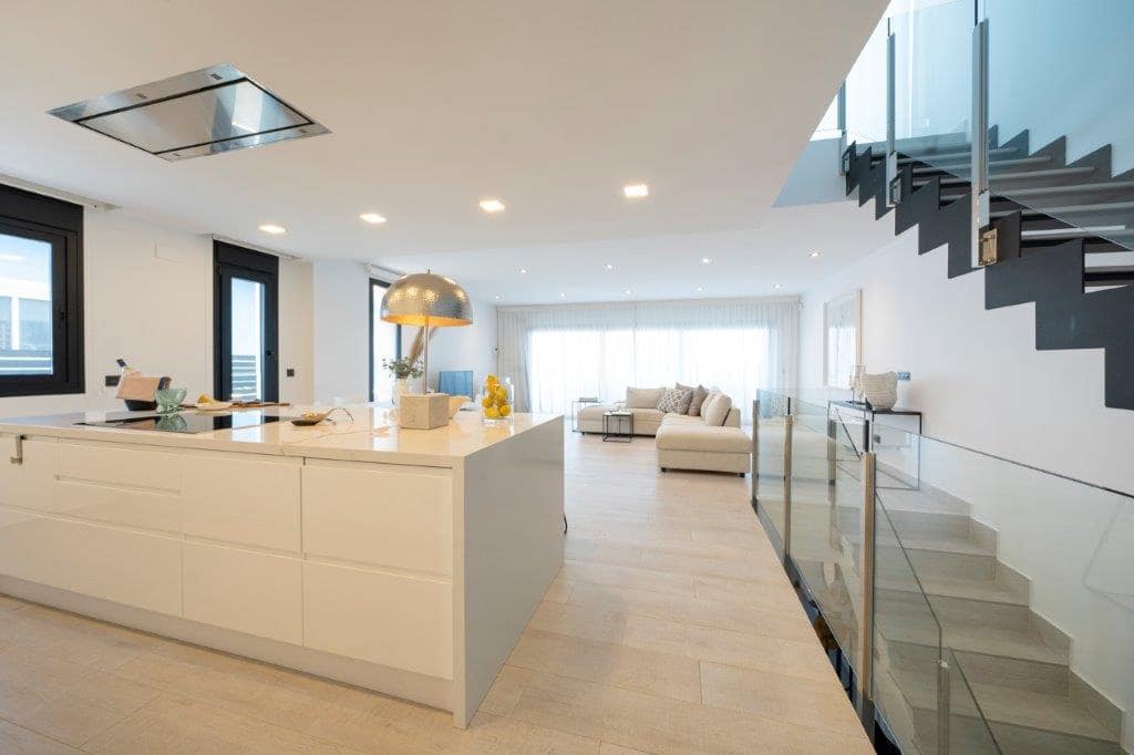 Villa/Maison de 5 chambres de location de vacances à La Mata avec piscine garage - 2 380 € (Ref: 6968639)