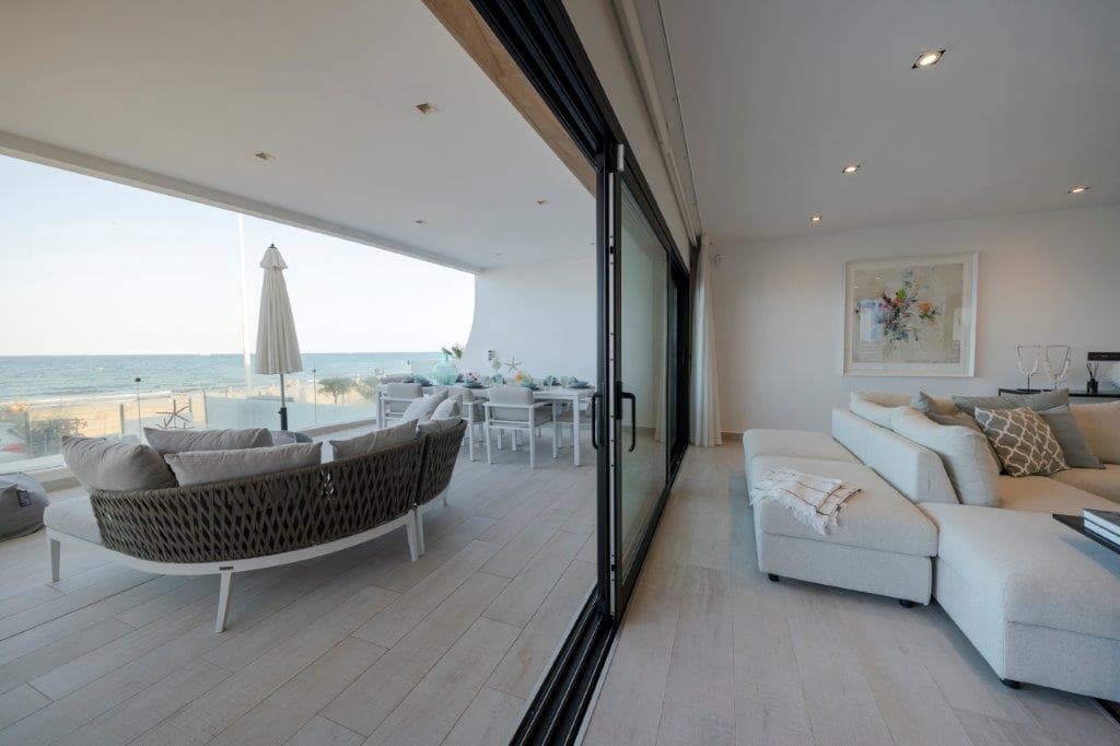 Villa/Maison de 5 chambres de location de vacances à La Mata avec piscine garage - 2 380 € (Ref: 6968639)