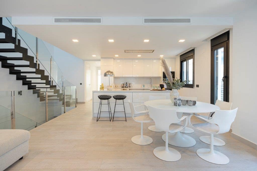 Villa/Maison de 5 chambres de location de vacances à La Mata avec piscine garage - 2 380 € (Ref: 6968639)