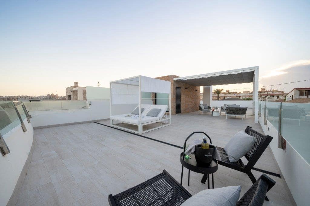 Villa/Maison de 5 chambres de location de vacances à La Mata avec piscine garage - 2 380 € (Ref: 6968639)