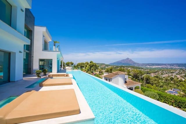 4 soveværelse Villa til salg i Javea / Xàbia med swimmingpool - € 1.795.000 (Ref: 6968642)
