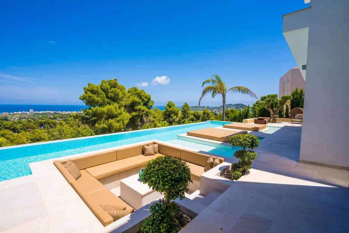 4 soveværelse Villa til salg i Javea / Xabia med swimmingpool - € 1.795.000 (Ref: 6968642)