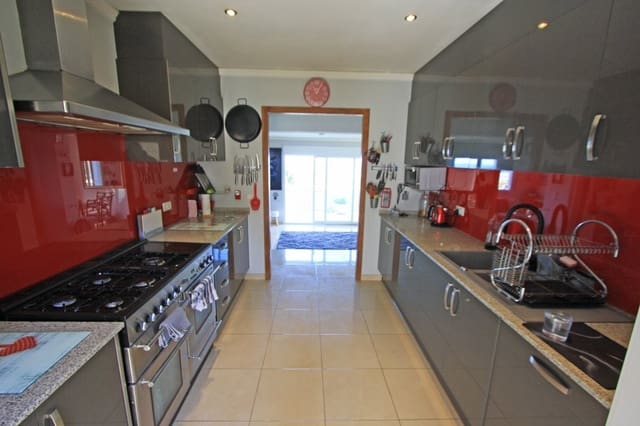 4 slaapkamer Villa te koop in Dénia - € 650.000 (Ref: 6968735)