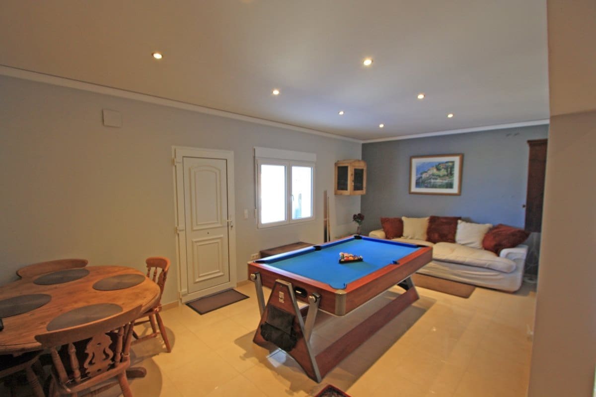 4 slaapkamer Villa te koop in Denia - € 650.000 (Ref: 6968735)