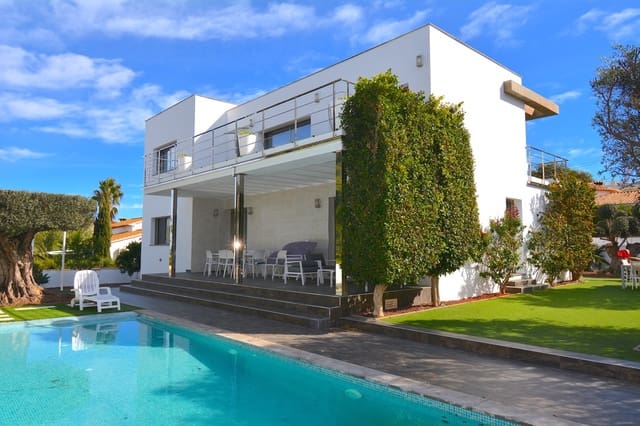4 slaapkamer Villa te koop in Dénia - € 850.000 (Ref: 6989644)