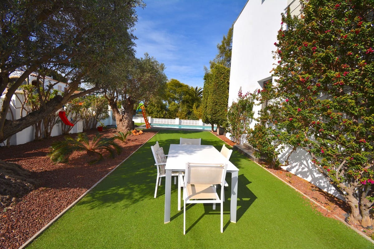 4 slaapkamer Villa te koop in Denia - € 850.000 (Ref: 6989644)