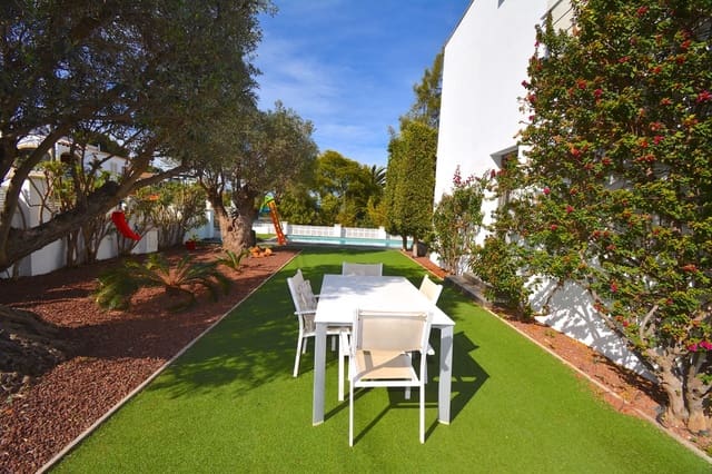 4 slaapkamer Villa te koop in Dénia - € 850.000 (Ref: 6989644)