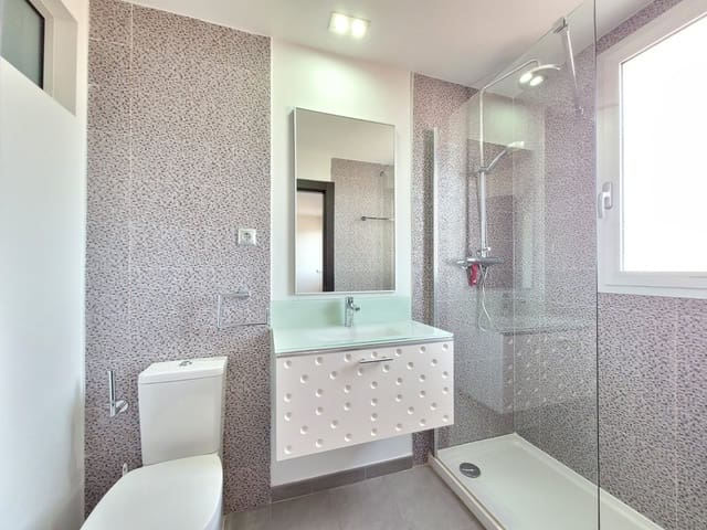 2 slaapkamer Appartement voor vakantieverhuur in Los Europeos, Torrevieja met zwembad - € 399 (Ref: 7074735)