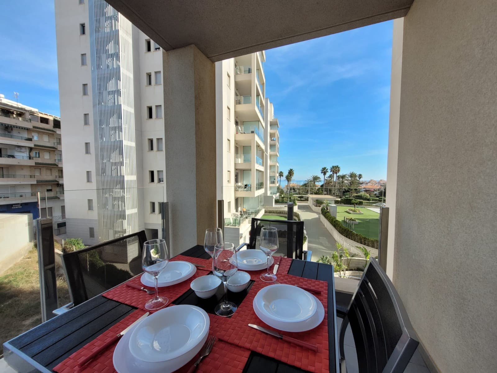2 slaapkamer Appartement voor vakantieverhuur in La Mata met zwembad - € 399 (Ref: 7074735)