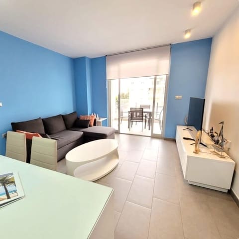2 slaapkamer Appartement voor vakantieverhuur in Los Europeos, Torrevieja met zwembad - € 399 (Ref: 7074735)