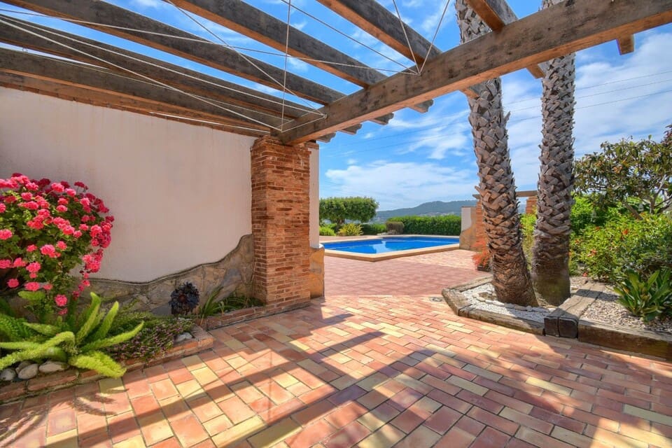 3 chambre Villa/Maison à vendre à Javea / Xabia avec piscine - 750 000 € (Ref: 7095413)