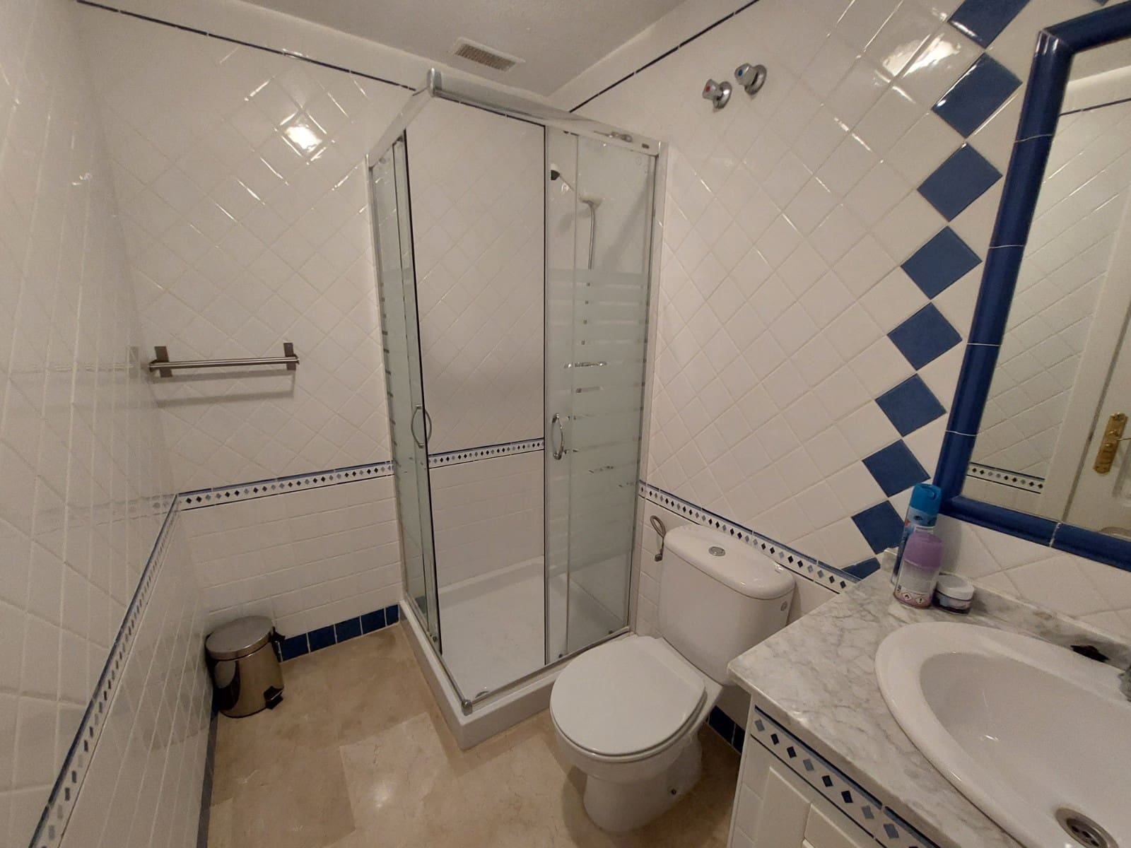   2 soveværelse   ferieLejlighed i Villamartin   med   swimmingpool   - € 385 (Ref: 7149967)