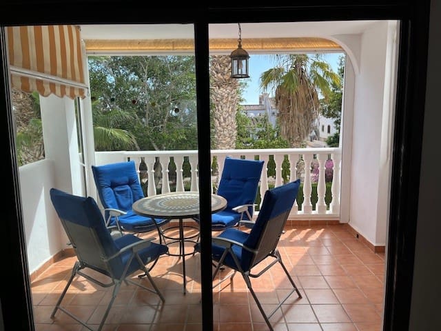   2 soveværelse   ferieLejlighed i Villamartin   med   swimmingpool   - € 385 (Ref: 7149967)