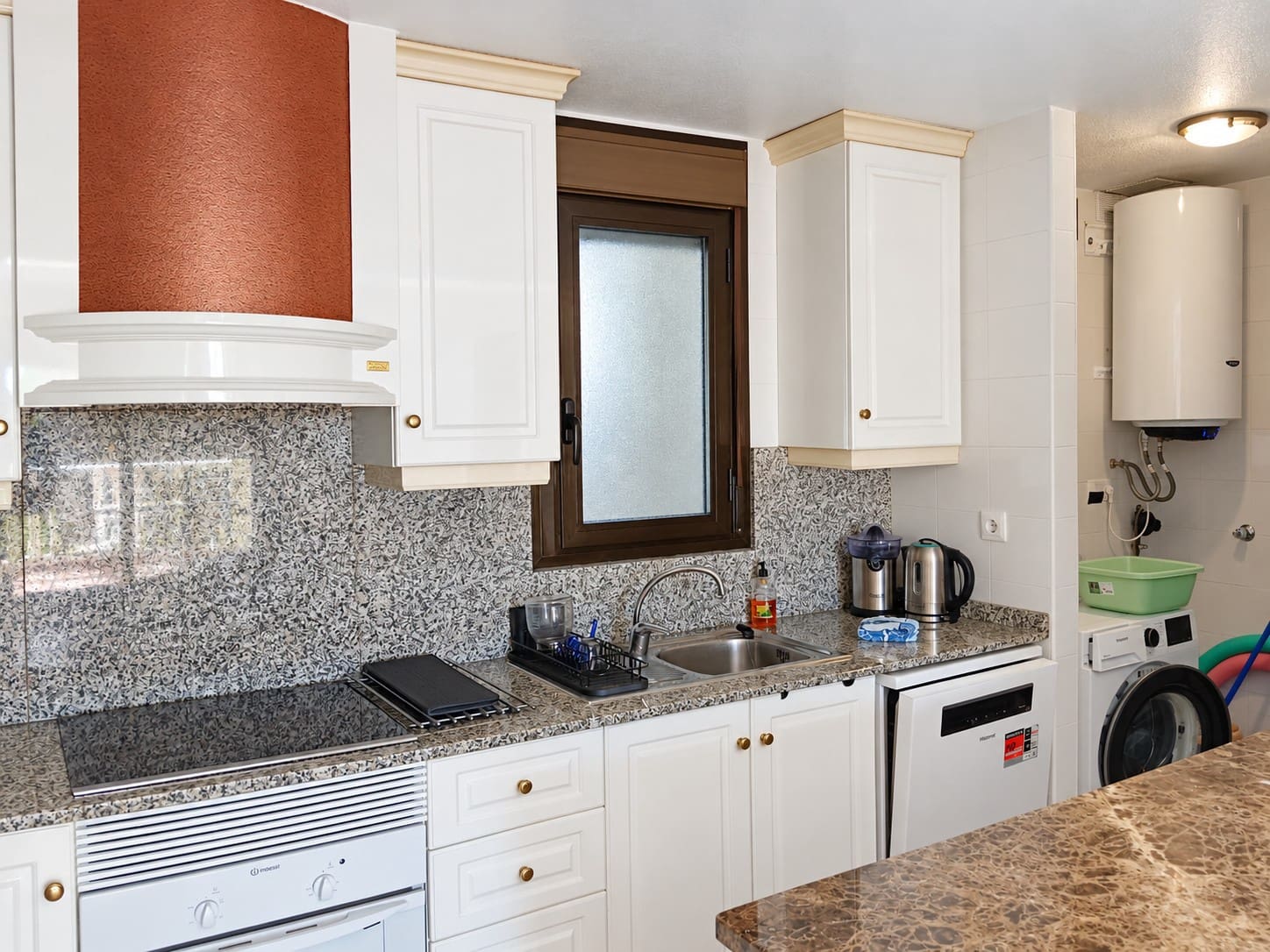 2 slaapkamer Appartement voor vakantieverhuur in Villamartin met zwembad - € 385 (Ref: 7149967)