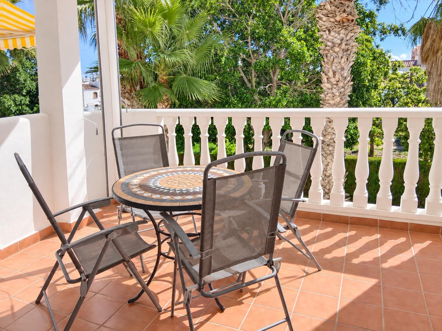 2 slaapkamer Appartement voor vakantieverhuur in Villamartin met zwembad - € 385 (Ref: 7149967)