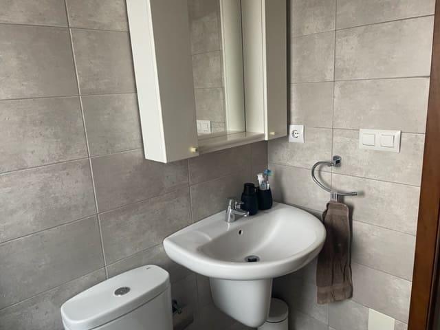 2 bedroom Apartment for holiday rental in Torrevieja with pool garage - € 385 (Ref: 7186356)