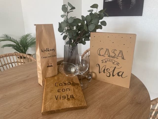 2 bedroom Apartment for holiday rental in Torrevieja with pool garage - € 385 (Ref: 7186356)