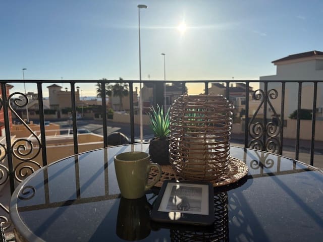 2 bedroom Apartment for holiday rental in Torrevieja with pool garage - € 385 (Ref: 7186356)