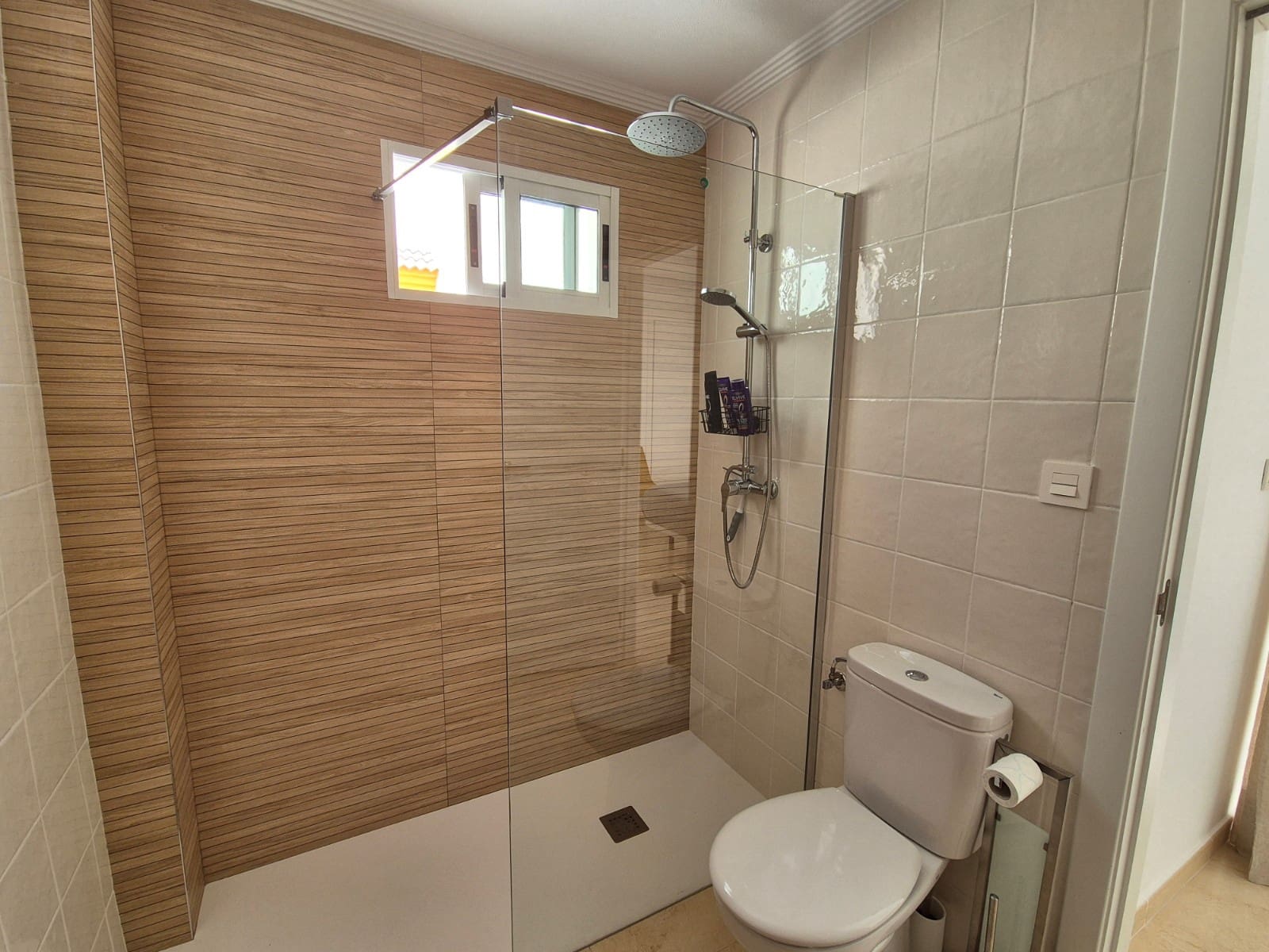 3 quarto Moradia para arrendamento para férias em La Marina com piscina Garagem - 700 € (Ref: 729501)