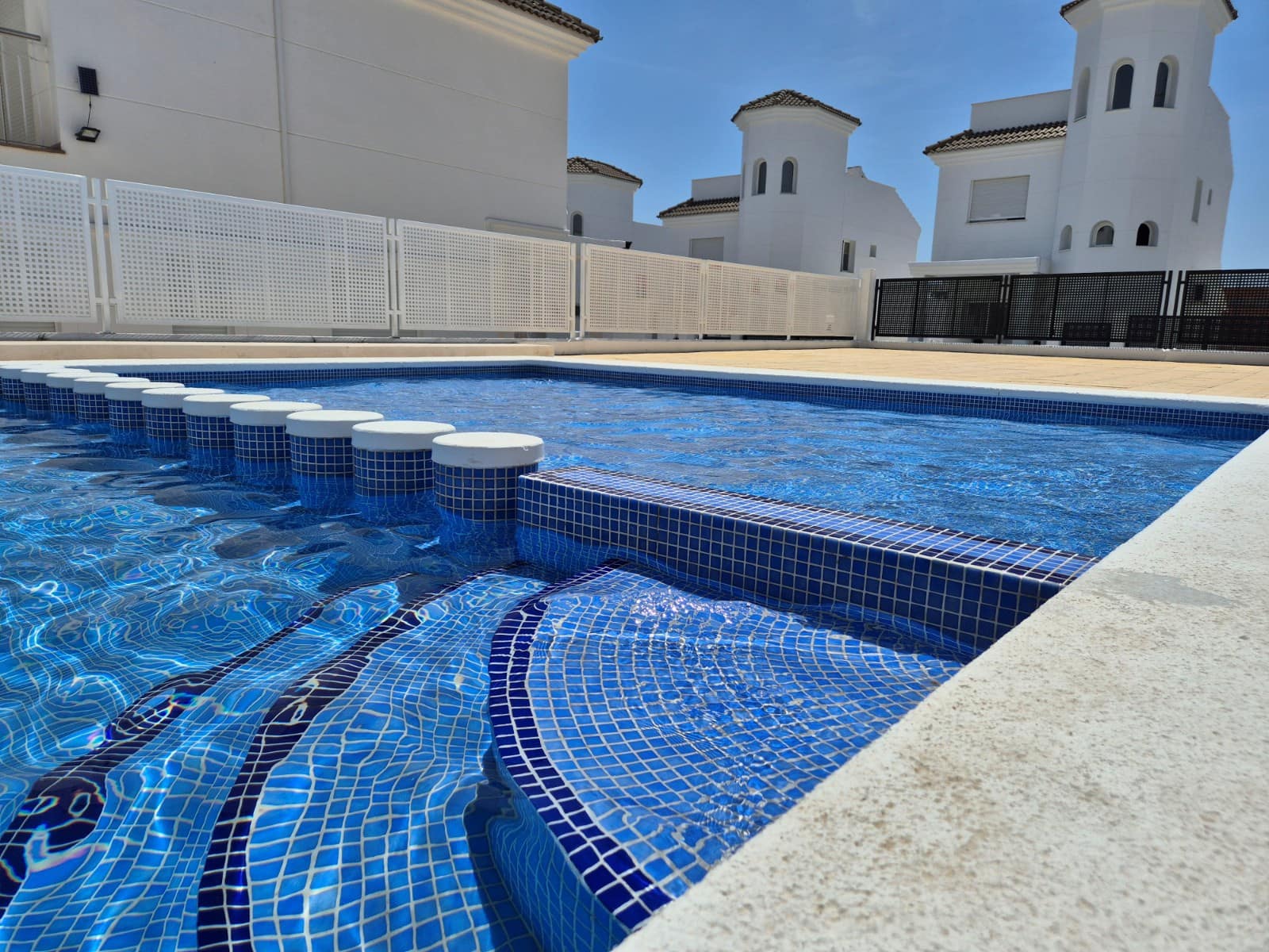 3 quarto Moradia para arrendamento para férias em La Marina com piscina Garagem - 700 € (Ref: 729501)