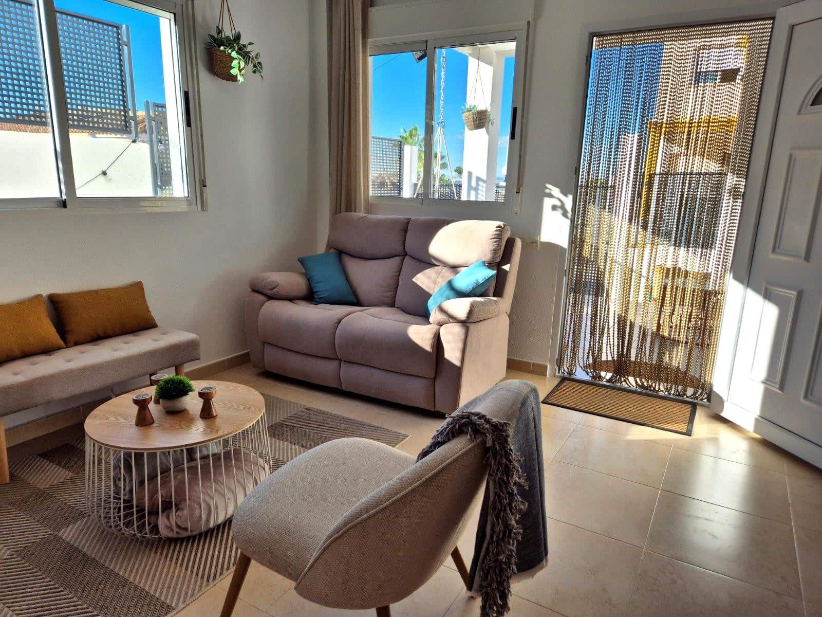 3 quarto Moradia para arrendamento para férias em La Marina com piscina Garagem - 700 € (Ref: 729501)