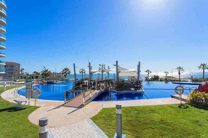 2 Zimmer Ferienapartment in Orihuela Costa mit Pool Garage - 630 € (Ref: 7359266)