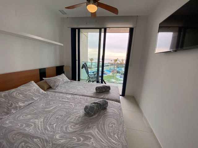 2 slaapkamer Appartement voor vakantieverhuur in Punta Prima, Orihuela met zwembad garage - € 630 (Ref: 7359266)