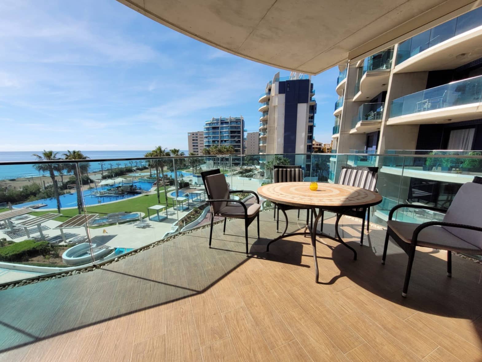 2 Zimmer Ferienapartment in Orihuela Costa mit Pool Garage - 630 € (Ref: 7359266)