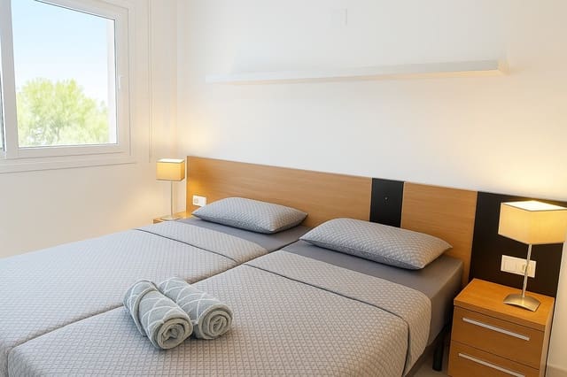 2 slaapkamer Appartement voor vakantieverhuur in Punta Prima, Orihuela met zwembad garage - € 630 (Ref: 7359266)