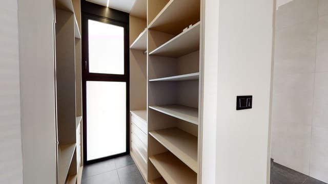 3 soveværelse Villa til salg i Villamartin, Orihuela med swimmingpool - € 799.000 (Ref: 7418899)