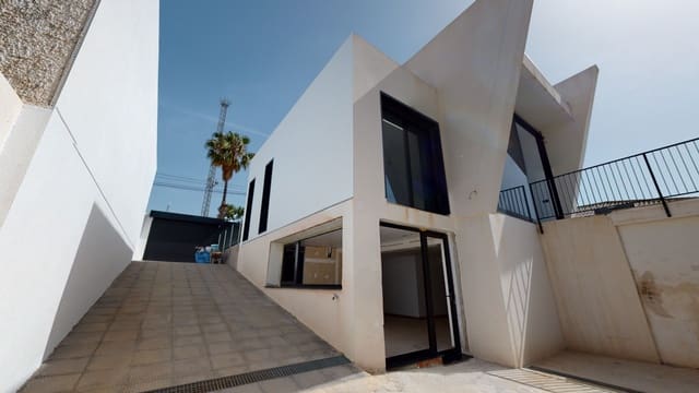 3 soveværelse Villa til salg i Villamartin, Orihuela med swimmingpool - € 799.000 (Ref: 7418899)