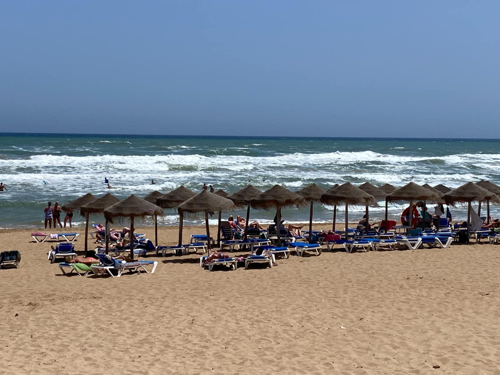 2 slaapkamer Appartement voor vakantieverhuur in Torrevieja met zwembad garage - € 399 (Ref: 7427180)