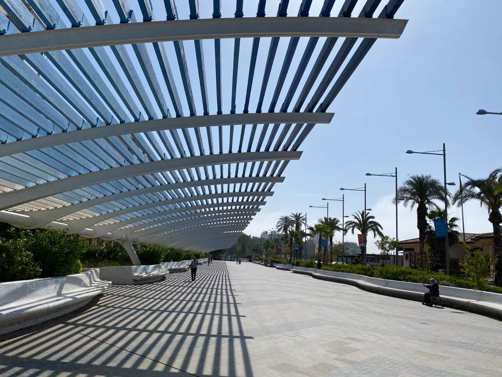 2 slaapkamer Appartement voor vakantieverhuur in Torrevieja met zwembad garage - € 399 (Ref: 7427180)