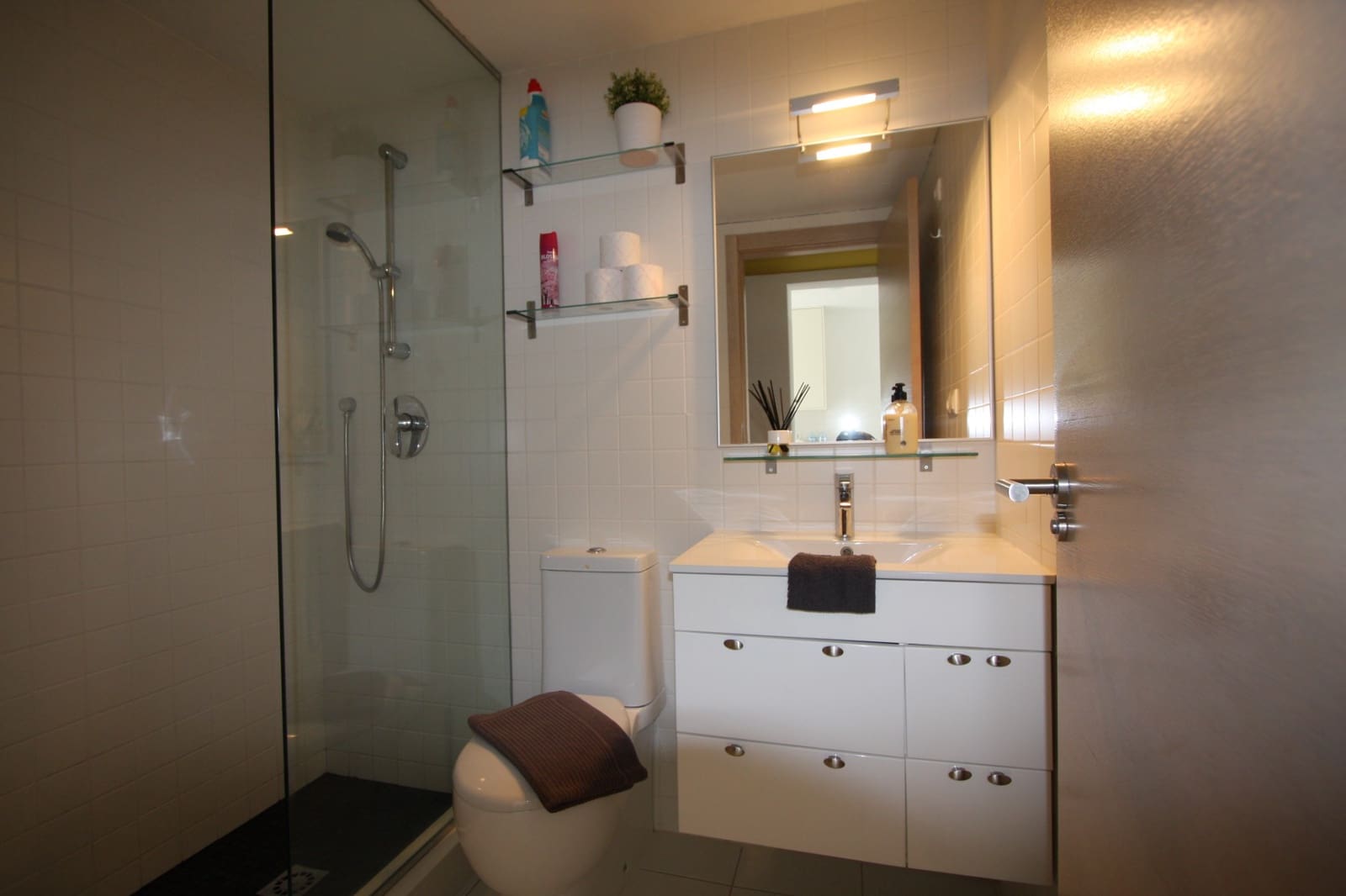 2 slaapkamer Appartement voor vakantieverhuur in Torrevieja met zwembad garage - € 399 (Ref: 7427180)