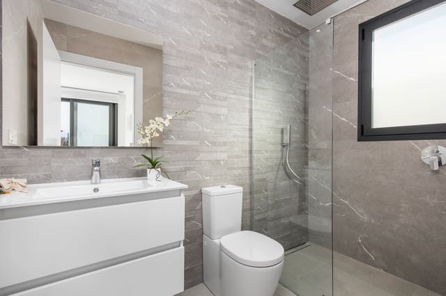 Chalet de 3 habitaciones en Ciudad Quesada, Rojales en venta con piscina garaje - 569.900 € (Ref: 7446785)