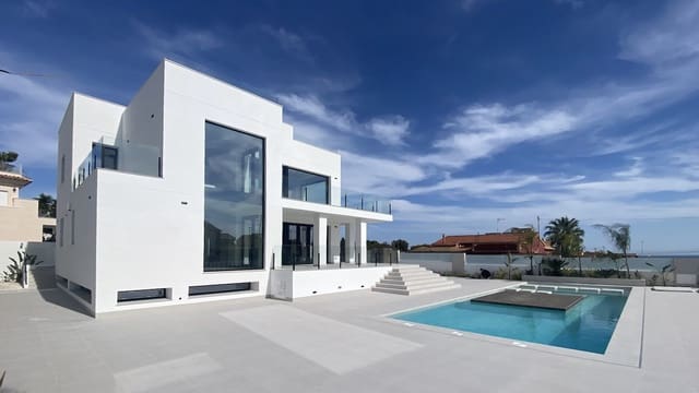 4 soveværelse Villa til salg i Torrevieja med swimmingpool - € 1.595.000 (Ref: 7495944)