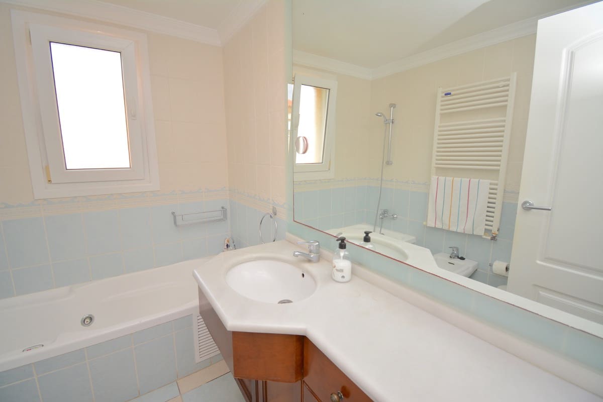 4 sovrum Villa till salu i Denia - 650 000 € (Ref: 7664378)