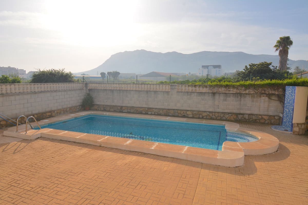 4 sovrum Villa till salu i Denia - 650 000 € (Ref: 7664378)