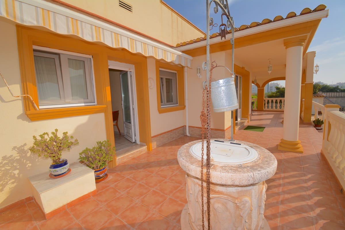 4 sovrum Villa till salu i Denia - 650 000 € (Ref: 7664378)