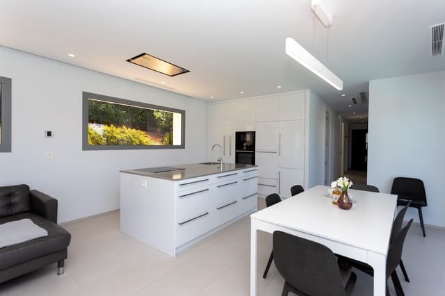 4 quarto Moradia para venda em Javea / Xàbia com piscina - 995 000 € (Ref: 7664444)