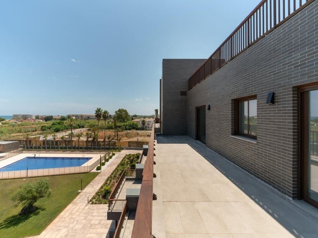 Apartamento de 2 habitaciones en Dénia en venta con piscina - 345.000 € (Ref: 7664528)