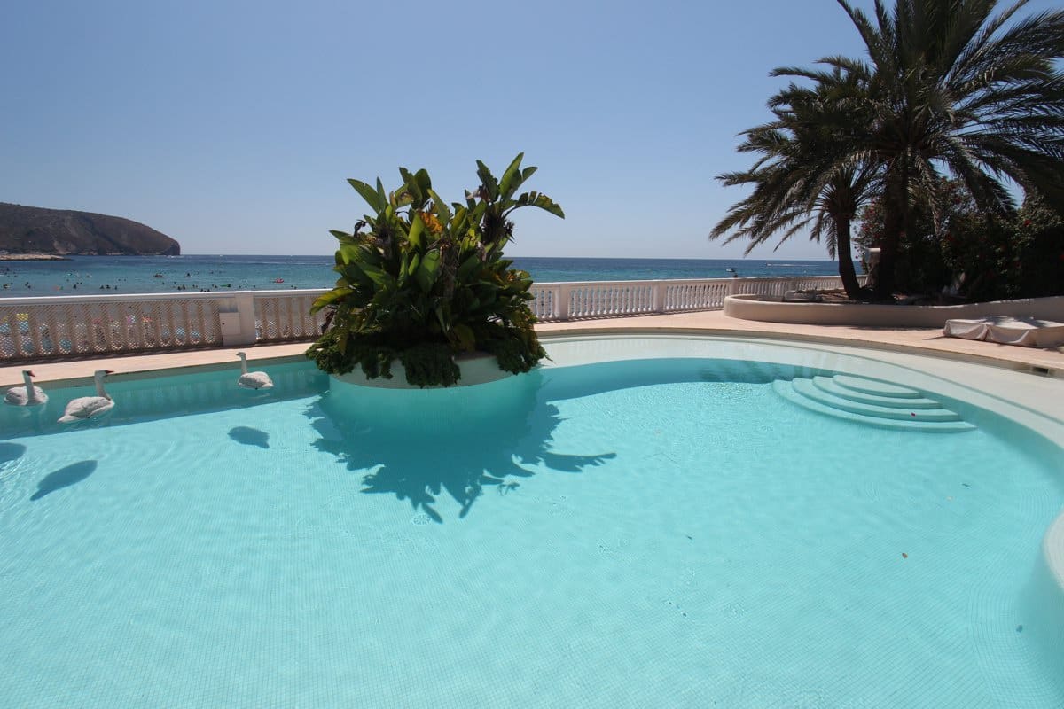 4 slaapkamer Villa te koop in Moraira met zwembad - € 5.850.000 (Ref: 7664627)