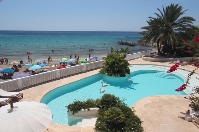 4 slaapkamer Villa te koop in Moraira, Teulada-Moraira met zwembad - € 5.850.000 (Ref: 7664627)