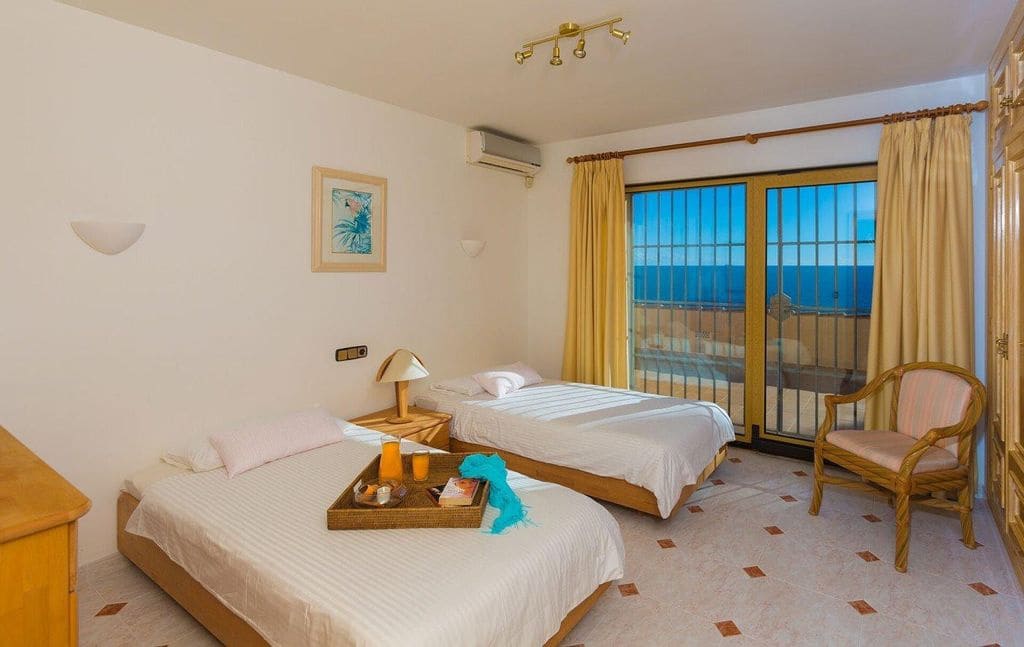 4 sypialnia Willa na sprzedaż w Benissa z basenem - 3 980 000 € (Ref: 7664630)