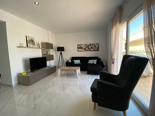 2 quarto Apartamento para arrendamento para férias em La Marina, Elche / Elx com piscina Garagem - 420 € (Ref: 7680949)