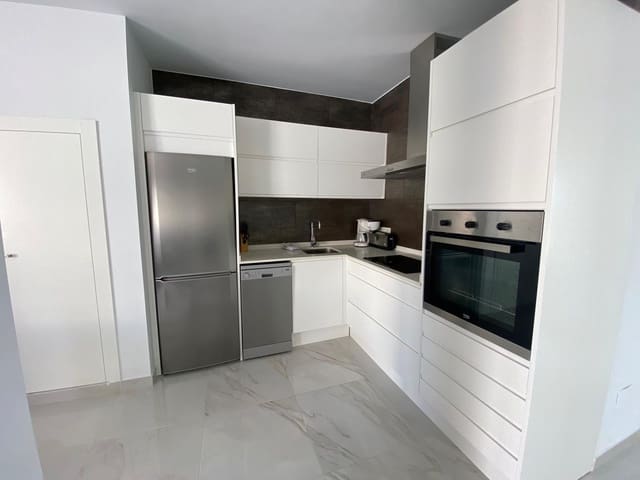 2 quarto Apartamento para arrendamento para férias em La Marina, Elche / Elx com piscina Garagem - 420 € (Ref: 7680949)