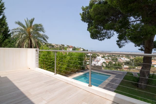 Chalet de 4 habitaciones en Dénia en venta - 895.000 € (Ref: 7701797)