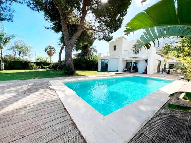 Chalet de 4 habitaciones en Dénia en venta - 895.000 € (Ref: 7701797)