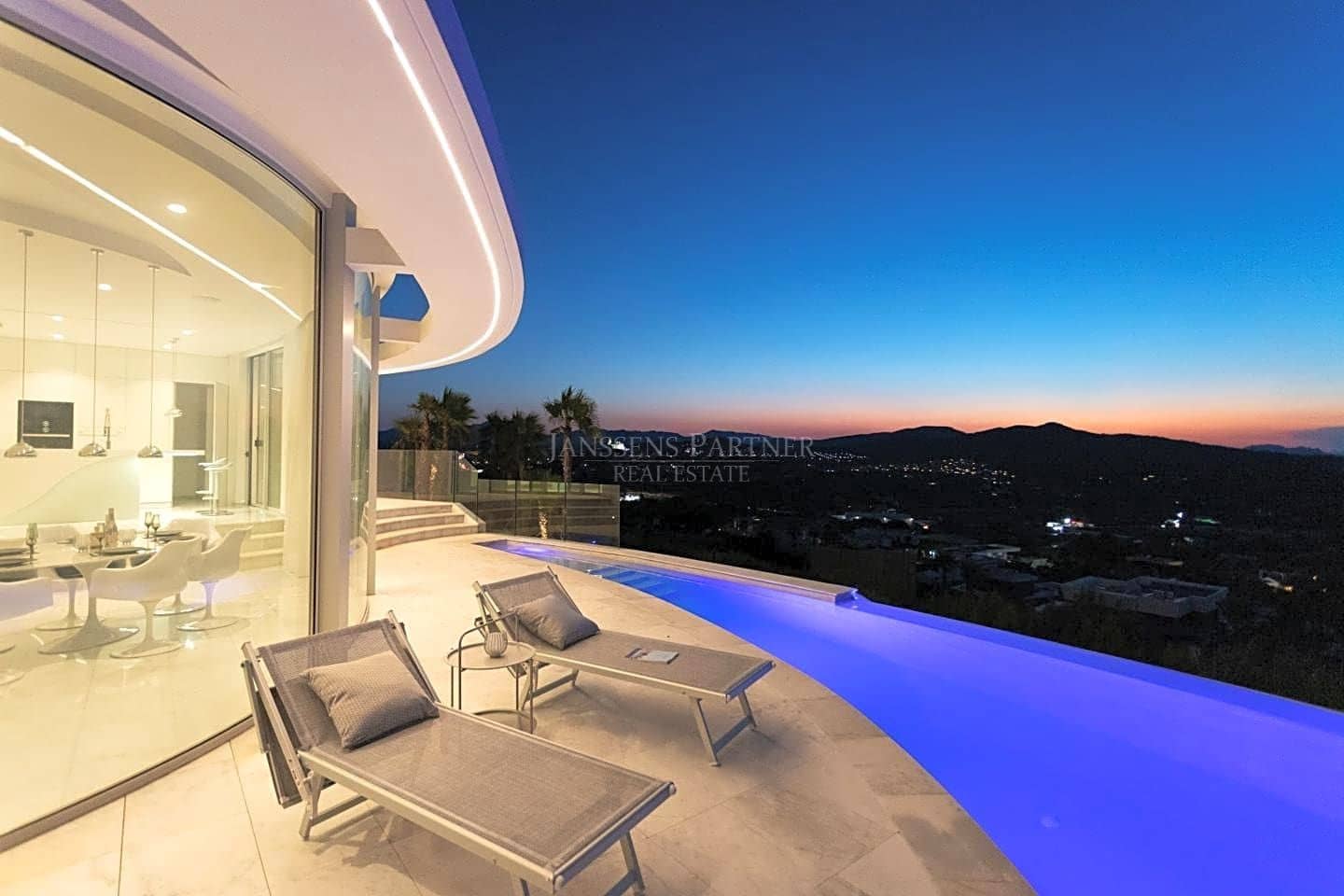 4 soverom Villa til salgs i Javea / Xabia med svømmebasseng - € 2 950 000 (Ref: 7784860)