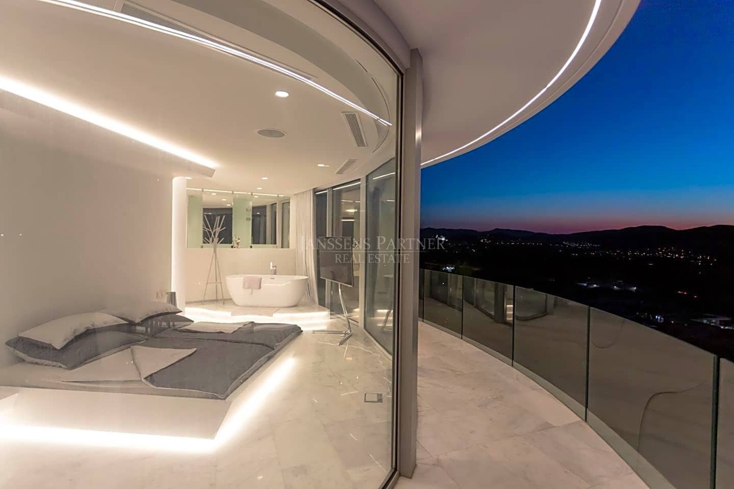 4 soverom Villa til salgs i Javea / Xabia med svømmebasseng - € 2 950 000 (Ref: 7784860)